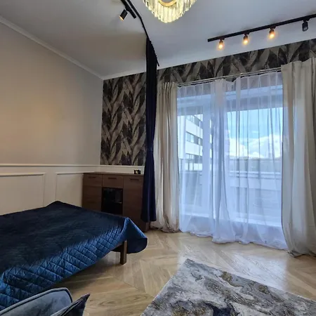 Aura Towers アパート